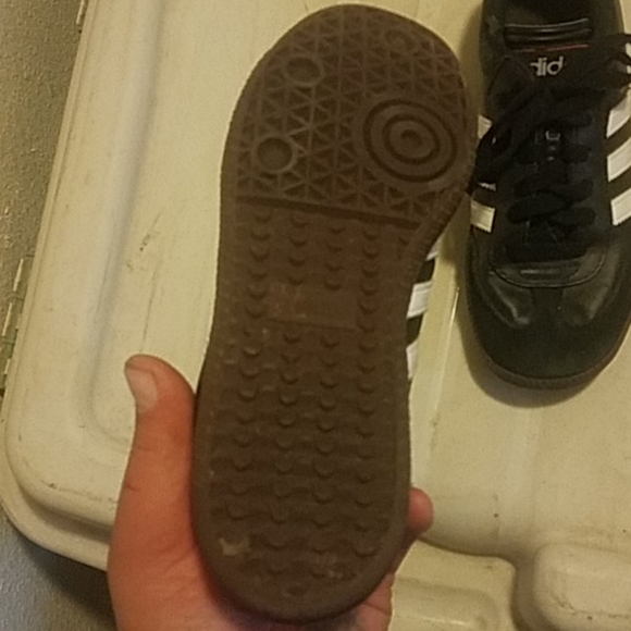 Adidas shoes - Picture 3 of 3